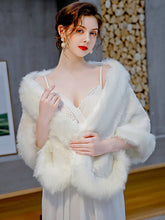 Long Sleeves Faux Fur Wedding Jacket