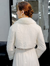 Faux Fur Long Sleeves Wedding Jacket