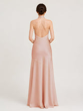 Della-Blushing Pink