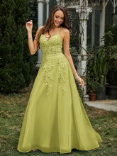 Sweetheart Appliqued Beaded Sweep Train Dress Clover