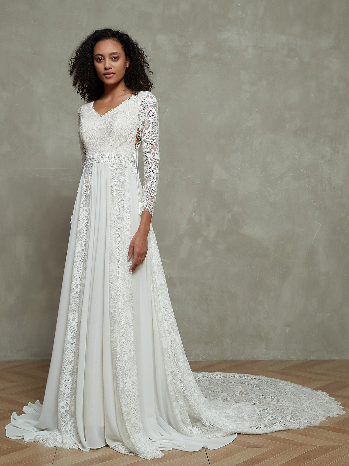 Lace and Chiffon Bohemian Wedding Dresses with Sleeves Ivory