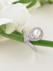 Waterdrop Pearl Crowning Love Wedding Ring in s925