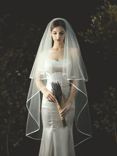 Graceful Mid-Long Bridal Veil with Layers
