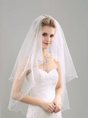Pearl-Adorned Mid-Length Fishline Veil
