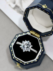 Round-Cut Shiny Star Engagement Ring in S925