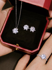 Round-Cut Shiny Star Engagement Ring in S925