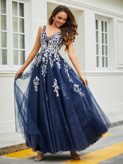 Plunging V-Neck Lace Appliqued Tulle Gown Dark Navy