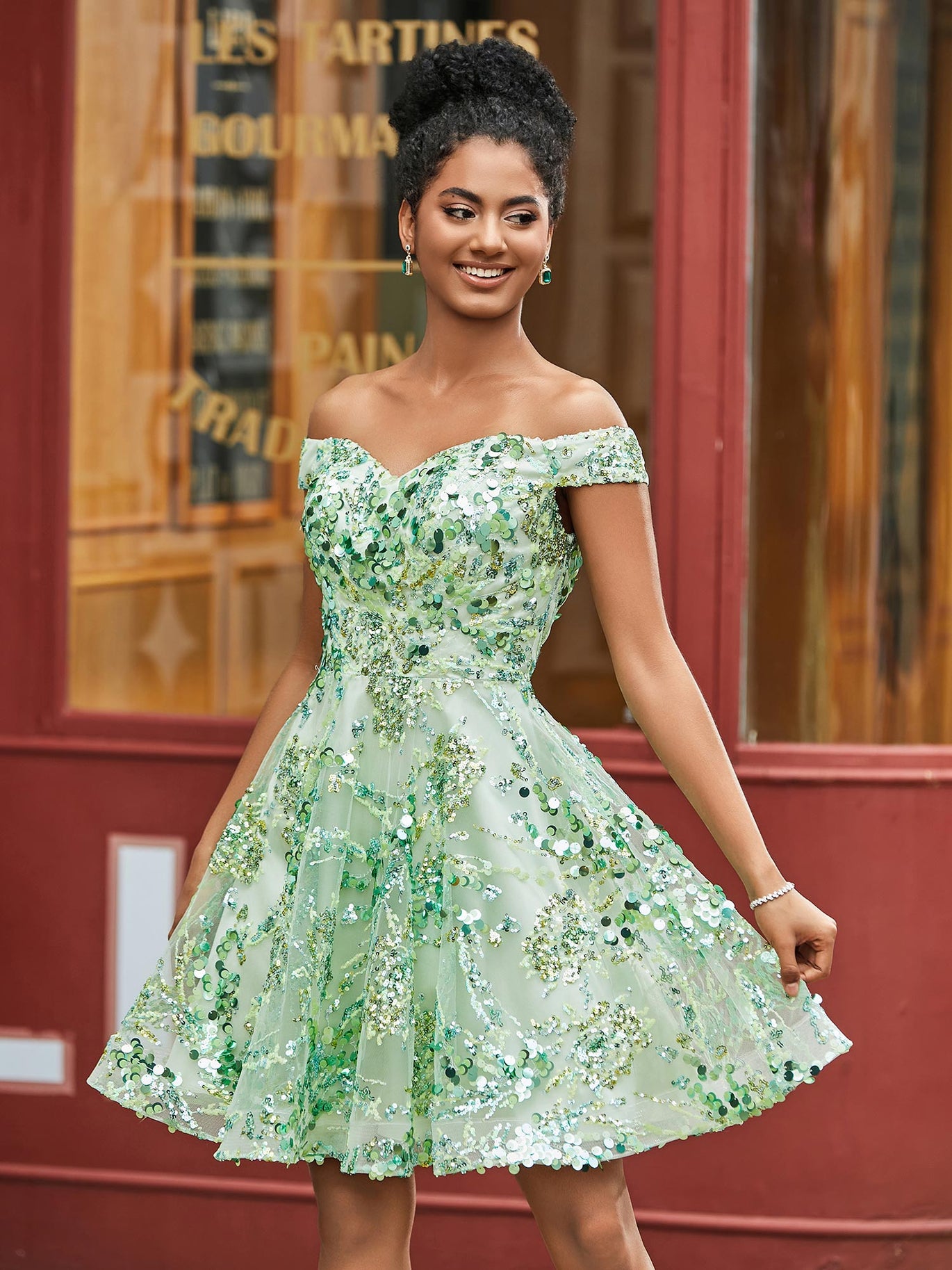 Short Prom Dresses - High Quality Gowns at Best Prices BABARONI UK Short Prom Dresses - High Quality Gowns at Best Prices BABARONI UK