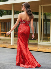 Bow-Front Lace-Embellished Trumpet/Mermaid Gown Red