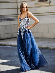 Sweetheart Floor-length Lace Appliqued Gown Dark Navy