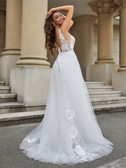 A-Line Lace Appliqued Tulle Wedding Dress Champagne