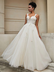 V-neck Flower Appliqued Tulle Wedding Dress Ivory