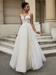 V-neck Flower Appliqued Tulle Wedding Dress Ivory