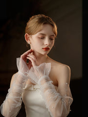 Graceful Tulle Bridal Gloves with Long Pearled Elegance