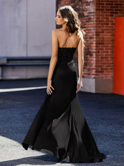 V-Neck Sweep Train Satin Prom Dresses With Pleated Black