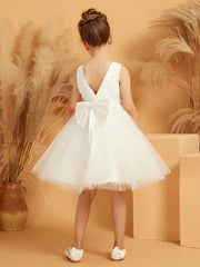 Sleeveless V-neck Knee-length Flower Girl Dress with Bow