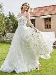 Sweetheart Tulle Wedding Dress with Lace Appliqued Ivory