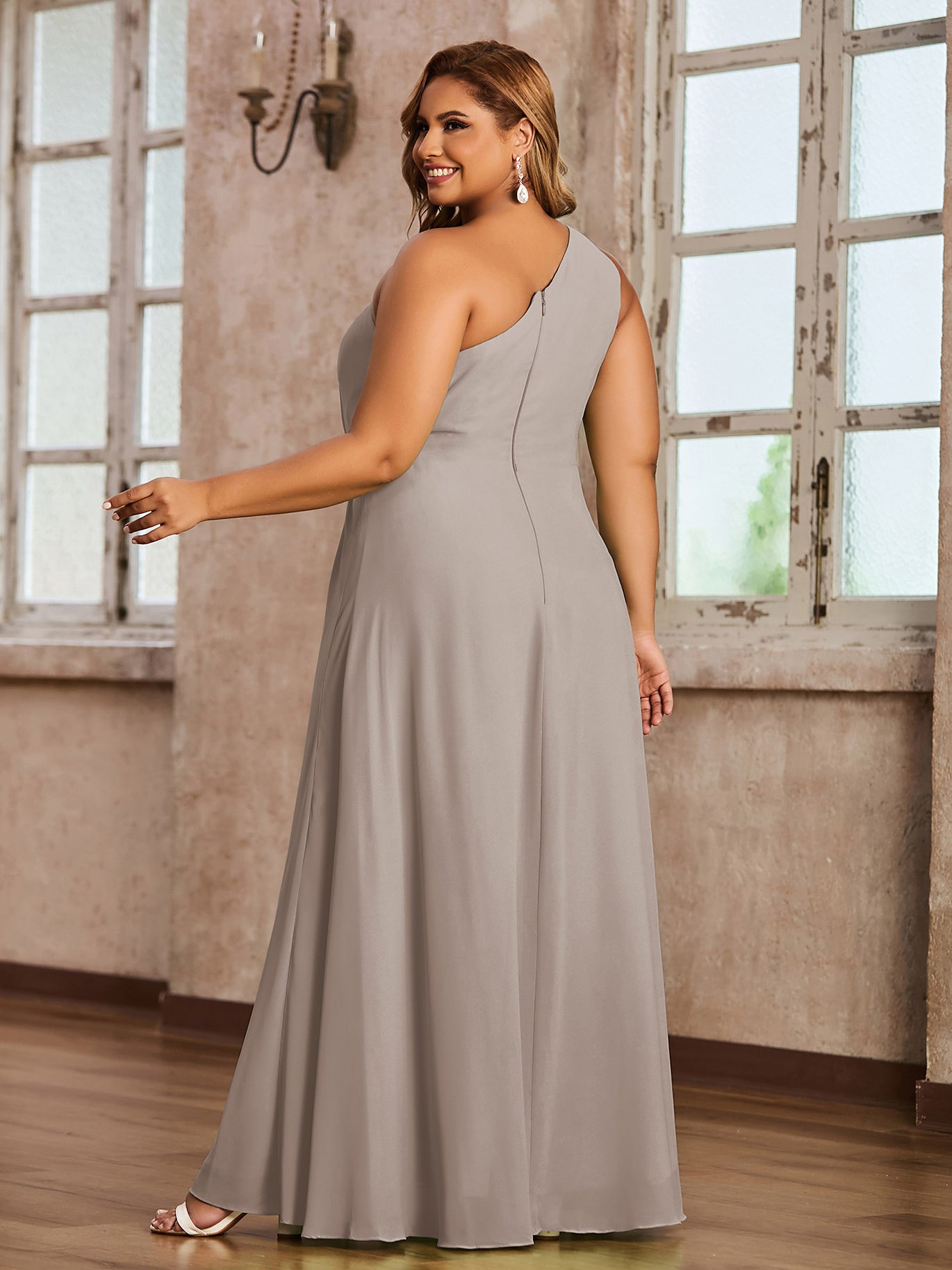 Taupe Bridesmaid Dresses: Neutral and Versatile | Shop Now  BABARONI UK