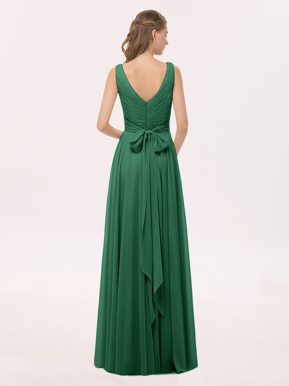 Create a Bold and Dramatic Look with Dark Green Bridesmaid Dresses BABARONI UK Create a Bold and Dramatic Look with Dark Green Bridesmaid Dresses BABARONI UK